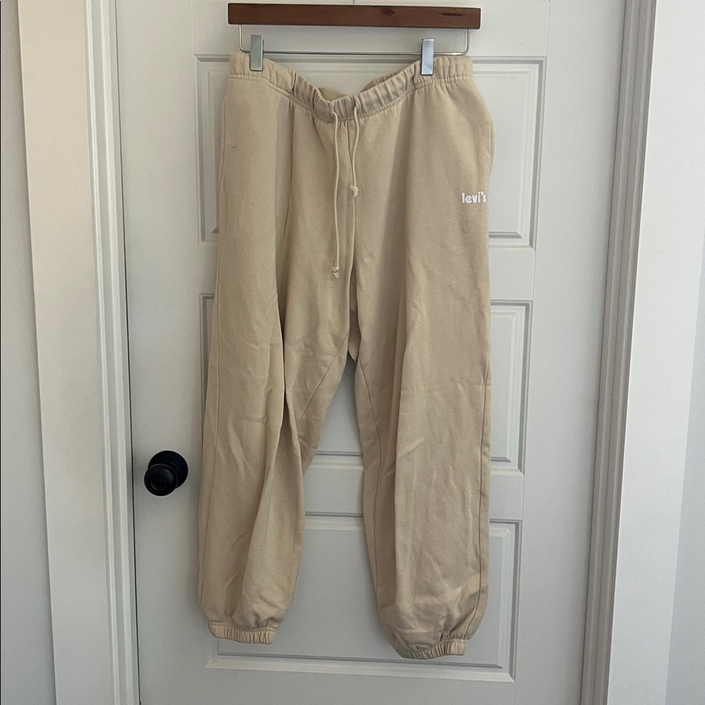 Levi's Tan Joggers